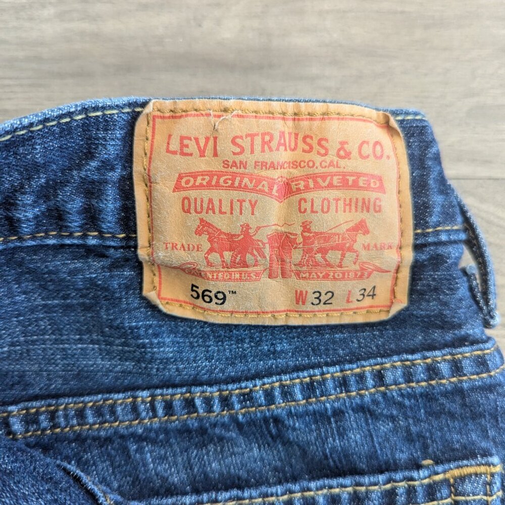 Authentic Levi's 569 Men's 32x34 Jeans